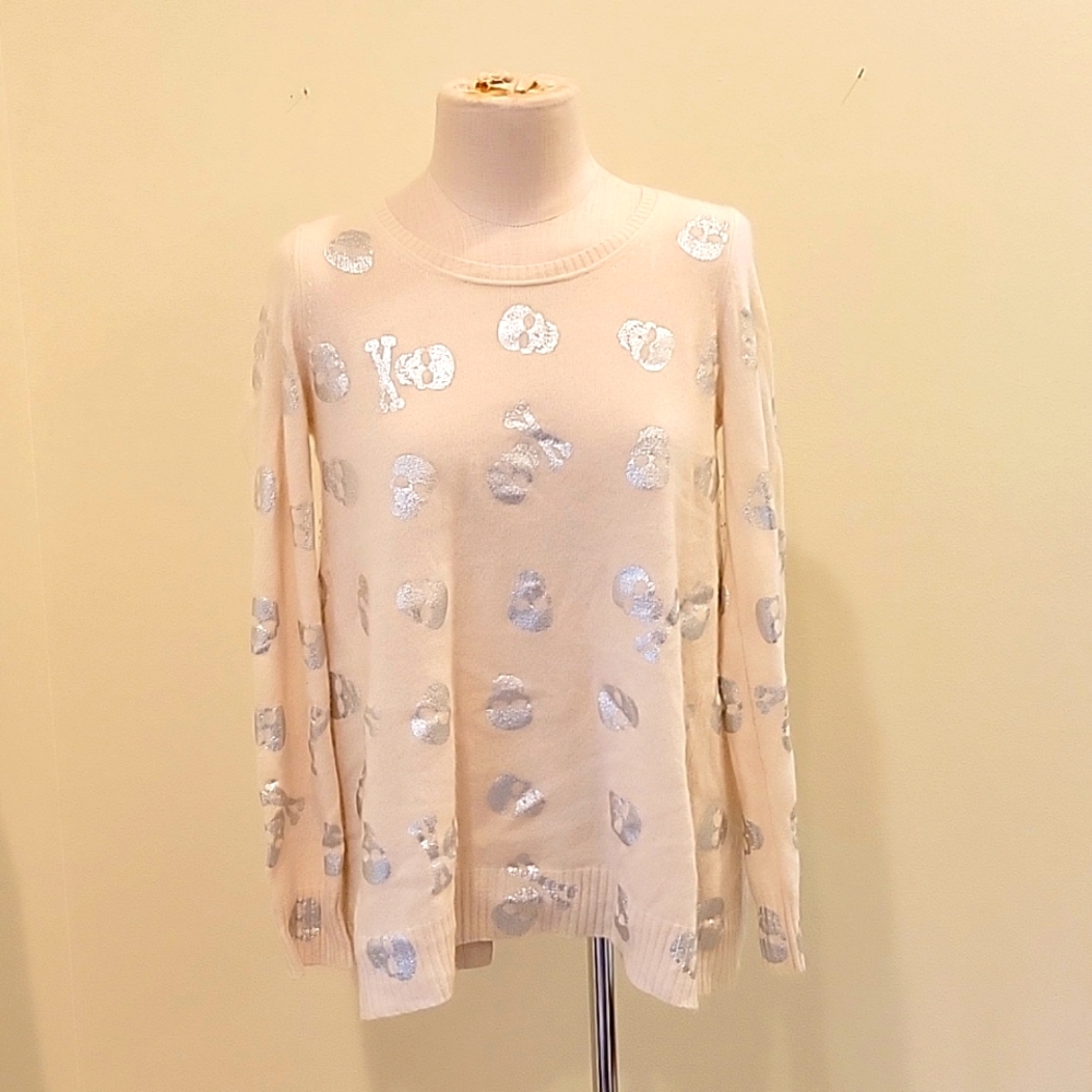 Skull sweater